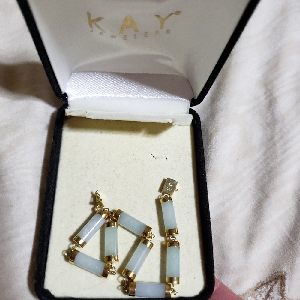 10K GENUINE YELLOW GOLD W/NATURAL JADE BRACELET